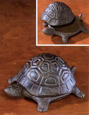 Sea Turtle Sculpture "Key Hider"