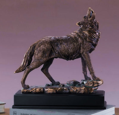Gazing Wolf Sculpture