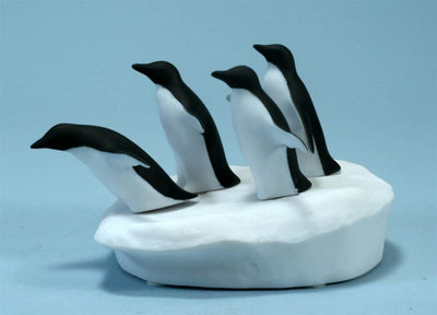 4 Penguin Sculpture