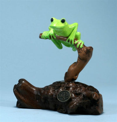 Light Green Tree Frog Sculpture