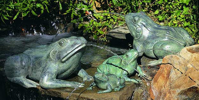 23" Crouching Frog Water Fountain