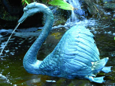 Large Ruffled Swan Fountain